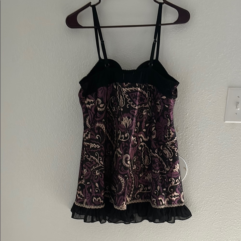 Intimates Negligee Apt.9. Size L.Purple and Black Paisley print. Supported cups.